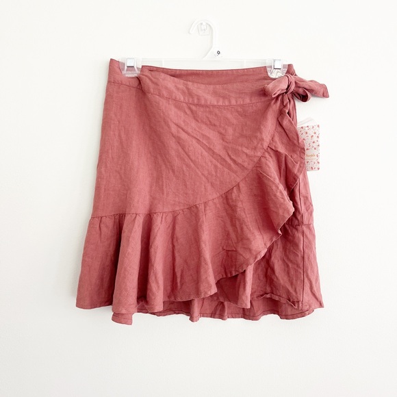 NWT Free People Ruffle My Feathers Mini Skirt in Rose - Picture 2 of 5